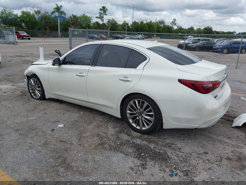 2021 Infiniti Q50 Luxe photo 3