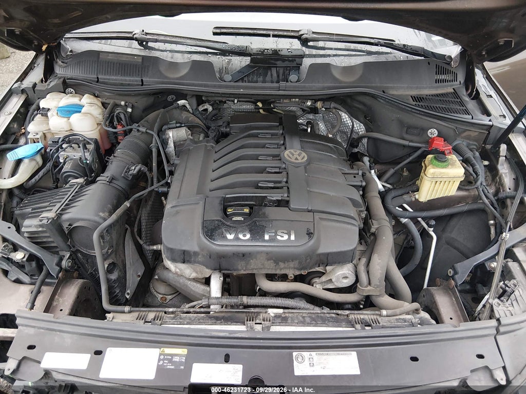 2014 Volkswagen Touareg 3.6L Sport photo 10