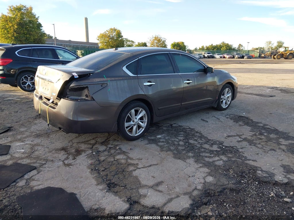 2014 Nissan Altima 2.5 SV photo 4