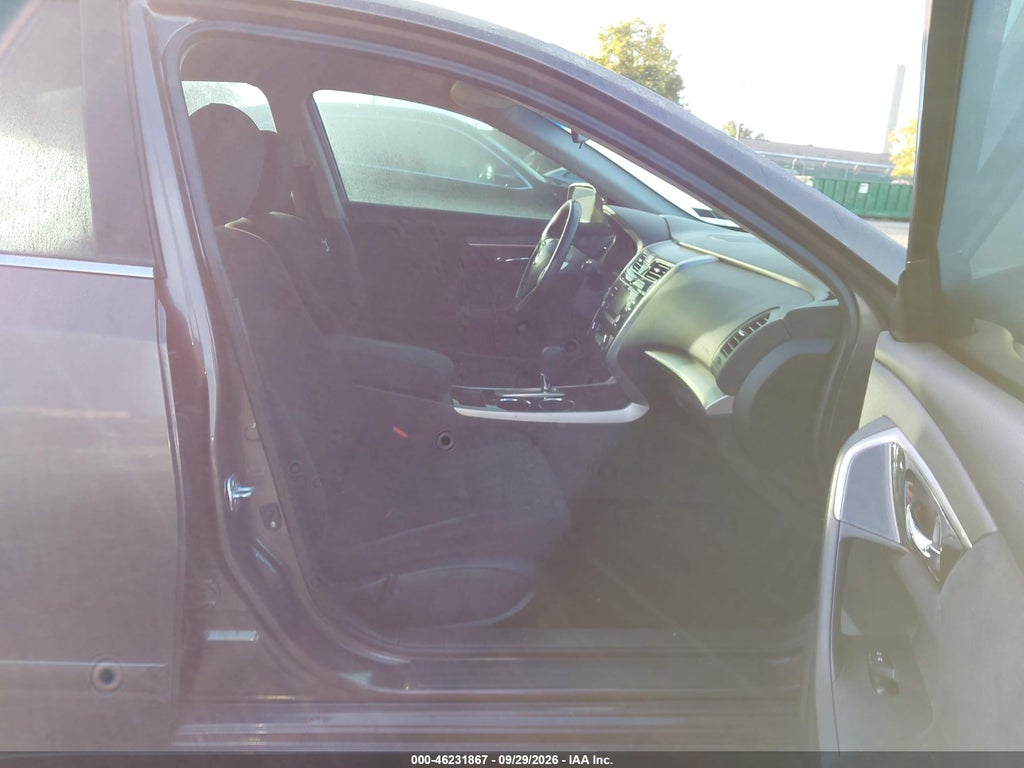2014 Nissan Altima 2.5 SV photo 5