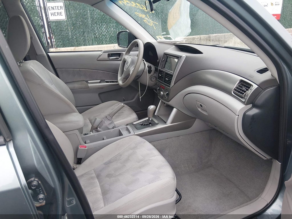 2010 Subaru Forester 2.5X Premium photo 5