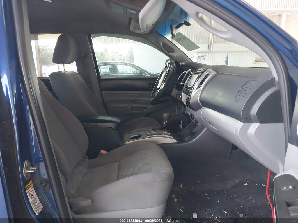 2015 Toyota Tacoma Prerunner V6 photo 5