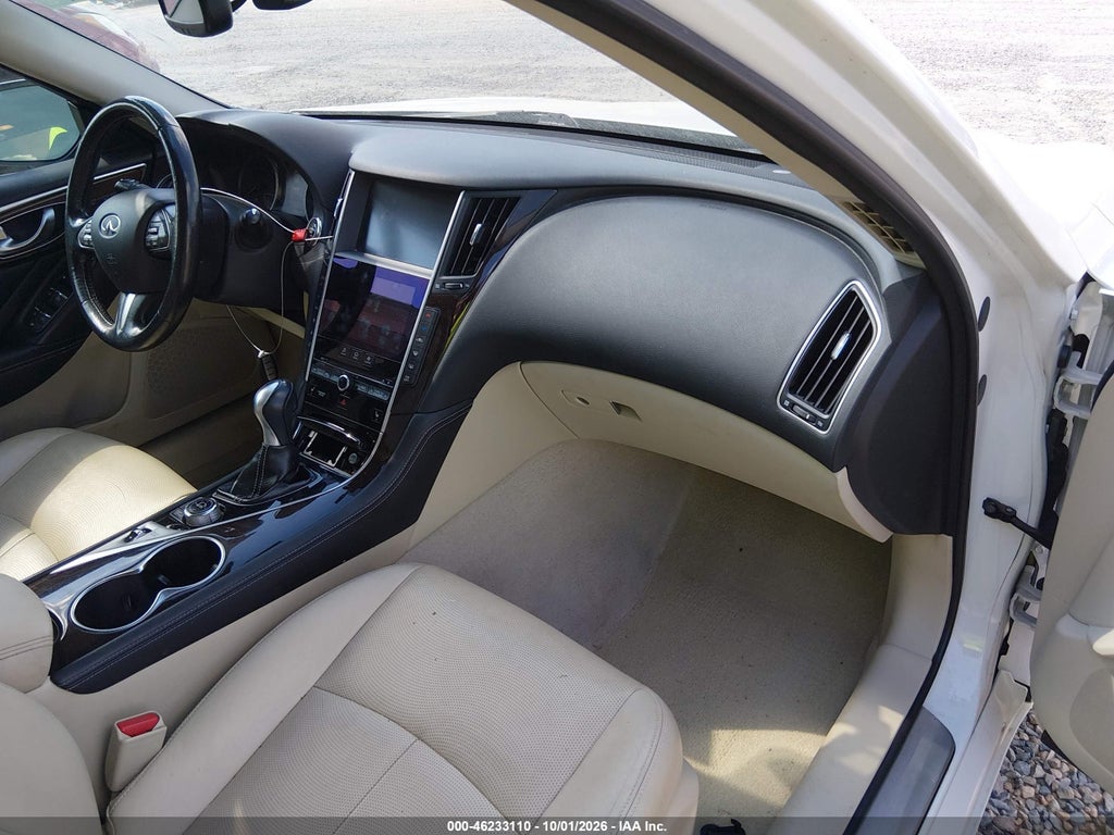 2015 Infiniti Q50 Premium photo 5