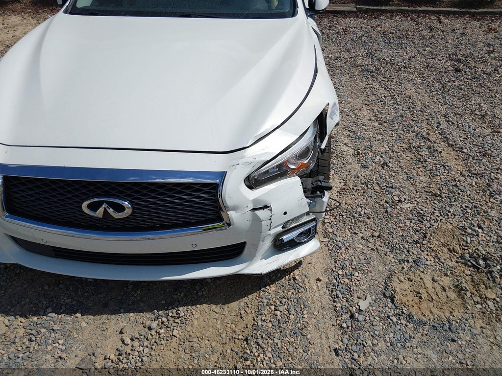 2015 Infiniti Q50 Premium photo 6