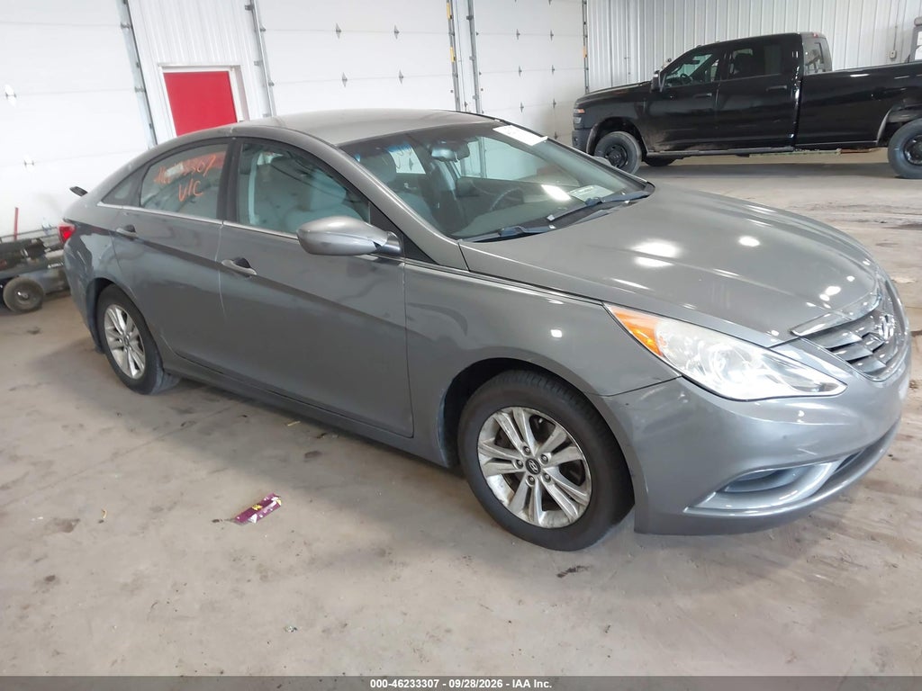 2013 Hyundai Sonata GLS photo 1