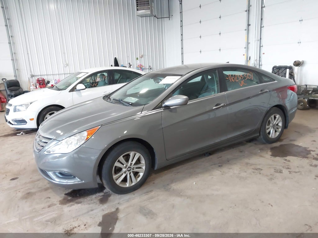 2013 Hyundai Sonata GLS photo 2