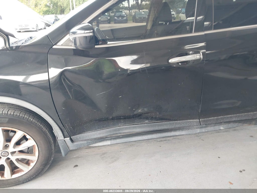 2019 Nissan Rogue S photo 6