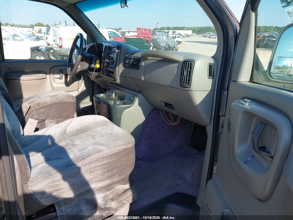 2000 Chevrolet Express Upfitter Pkg. photo 5