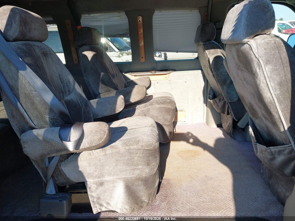 2000 Chevrolet Express Upfitter Pkg. photo 8