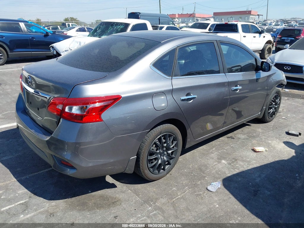 2019 Nissan Sentra S photo 4