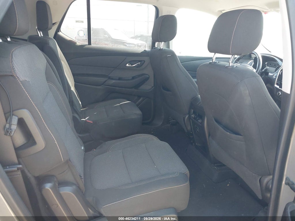 2018 Chevrolet Traverse 1LT photo 8