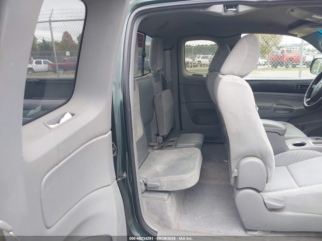 2011 Toyota Tacoma Prerunner V6 photo 8