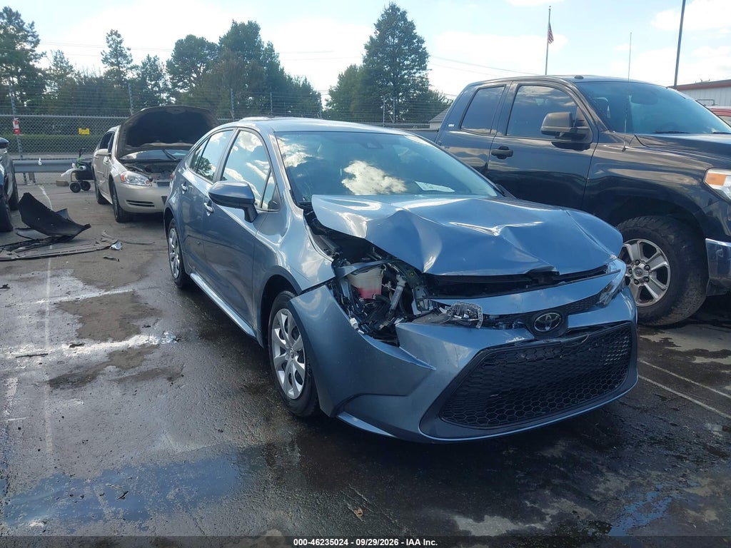2022 Toyota Corolla LE photo 1