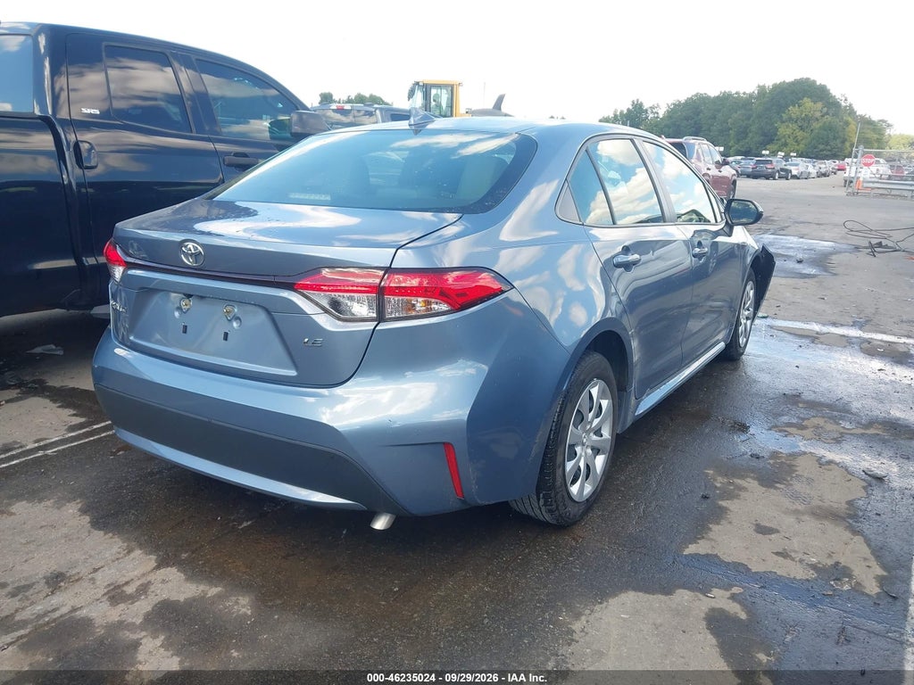 2022 Toyota Corolla LE photo 4