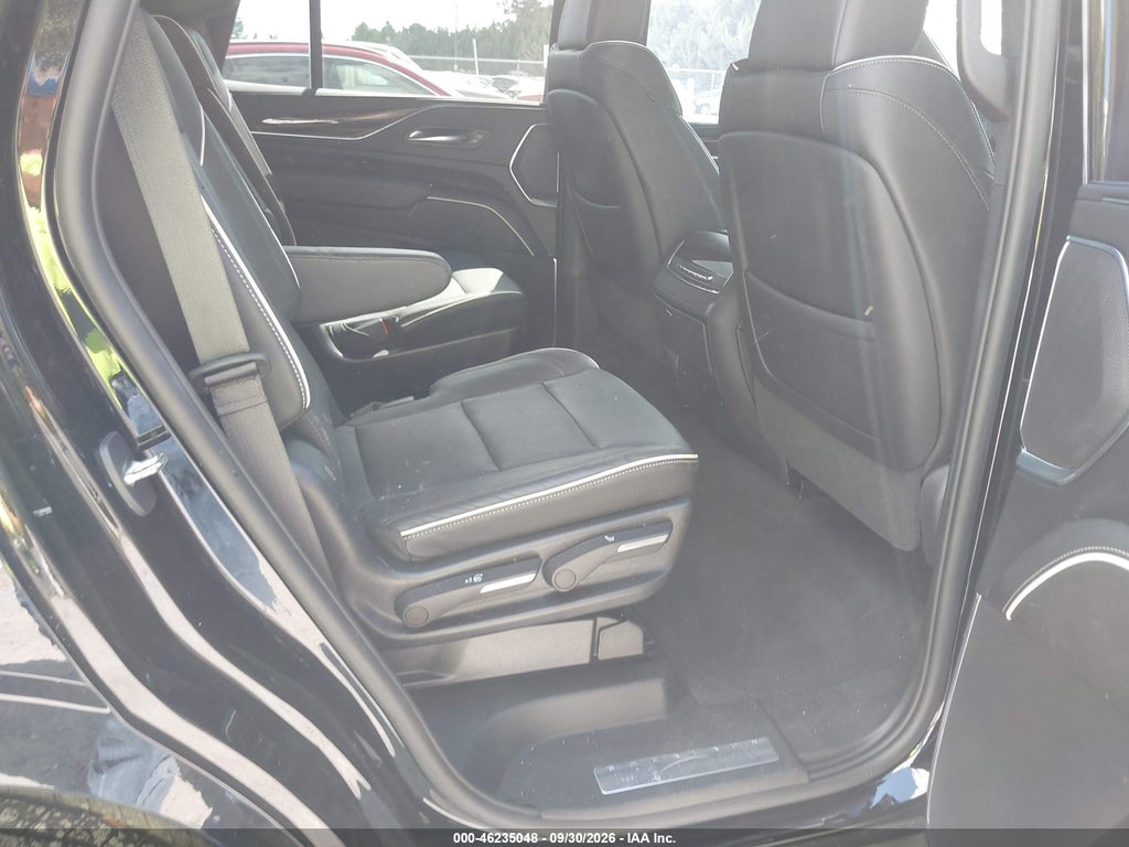 2023 Cadillac Escalade 4WD Premium Luxury photo 8