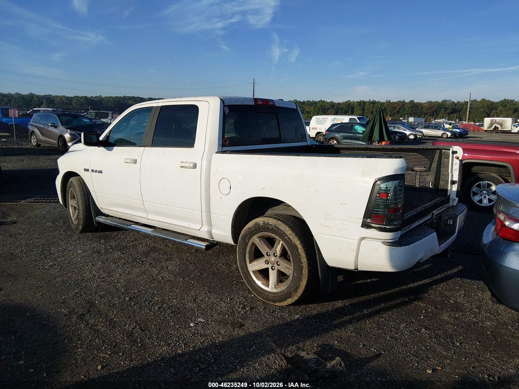 2010 Dodge RAM 1500 SLT/Sport/TRX photo 3