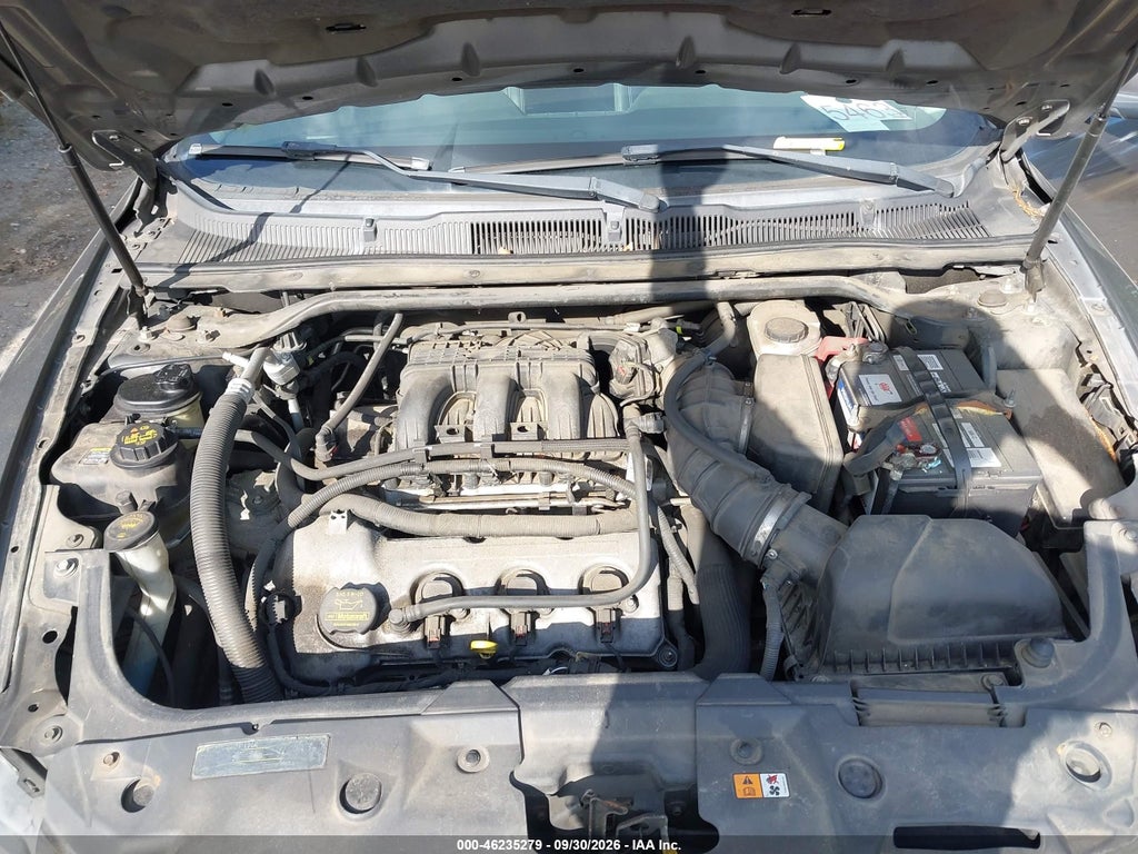 2011 Ford Taurus SEL photo 10