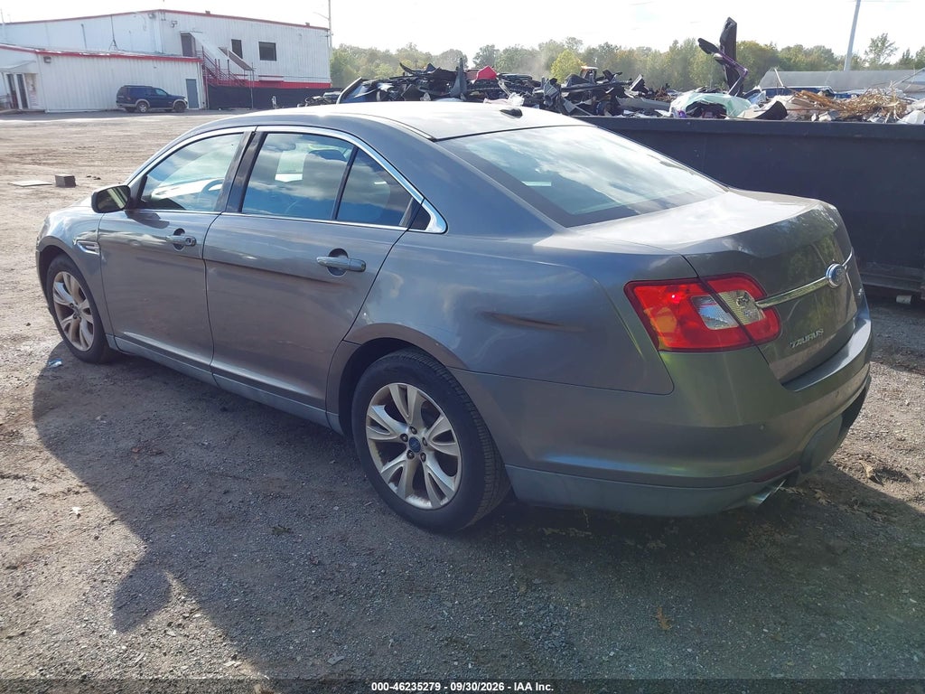 2011 Ford Taurus SEL photo 3