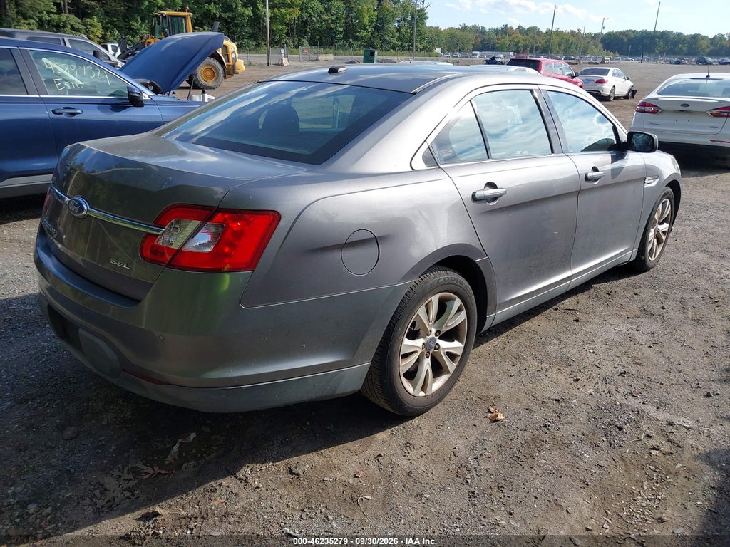 2011 Ford Taurus SEL photo 4