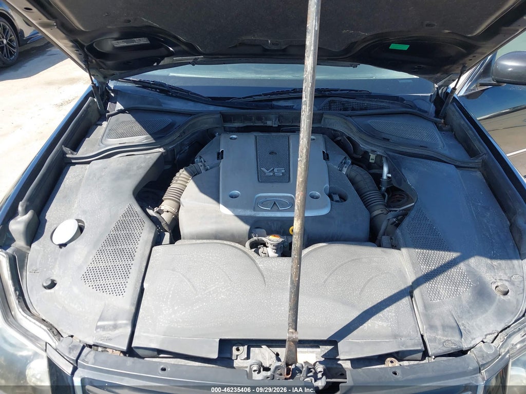 2010 Infiniti M35 photo 10