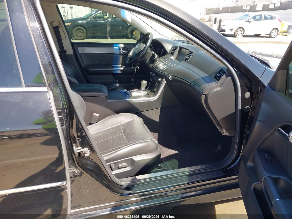 2010 Infiniti M35 photo 5