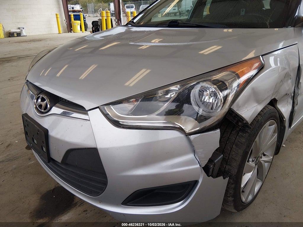2016 Hyundai Veloster photo 6
