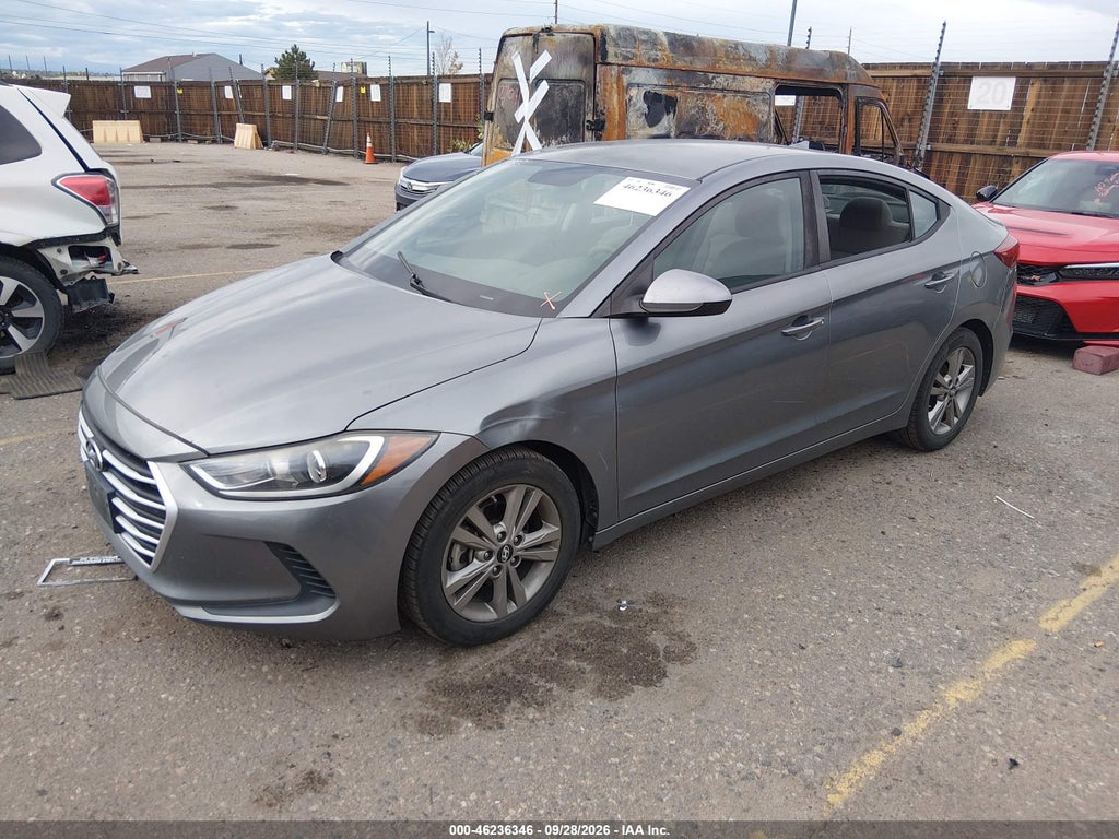 2017 Hyundai Elantra SE photo 2