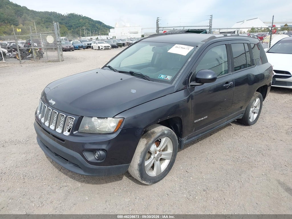2016 Jeep Compass Latitude photo 2