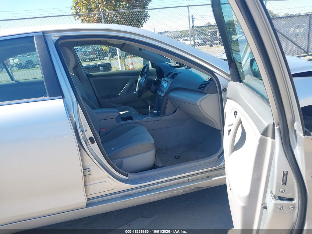 2007 Toyota Camry LE photo 5