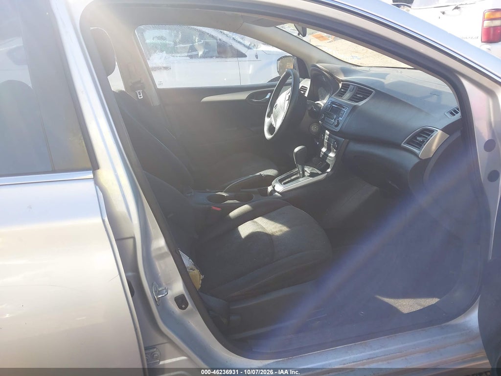 2017 Nissan Sentra S photo 5