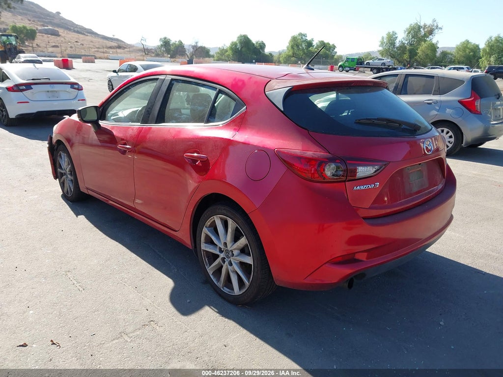 2017 Mazda MAZDA3 Touring photo 3