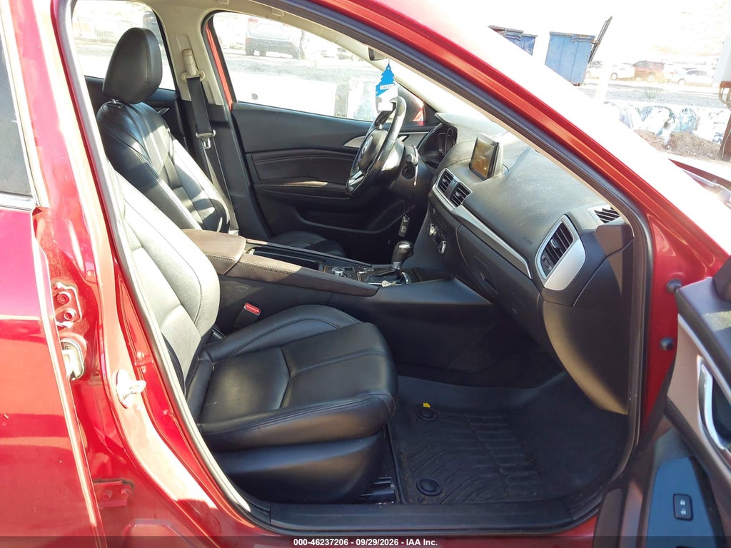 2017 Mazda MAZDA3 Touring photo 5