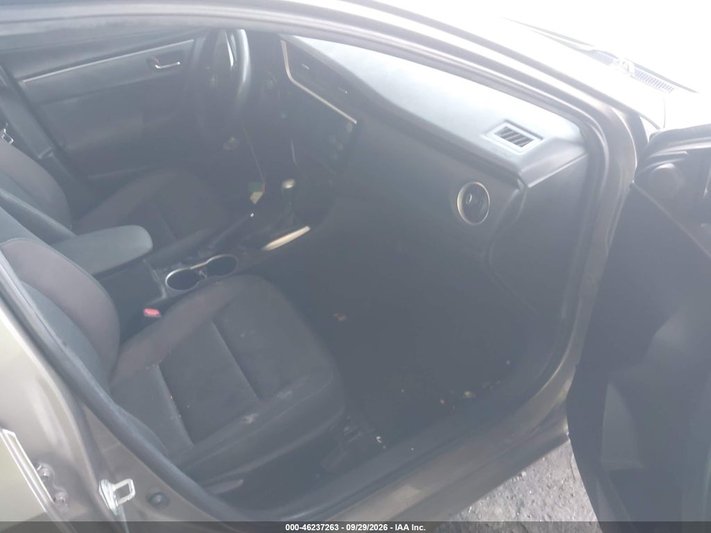 2019 Toyota Corolla LE photo 5