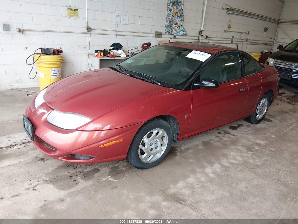 2002 Saturn S-Series SC1 photo 2