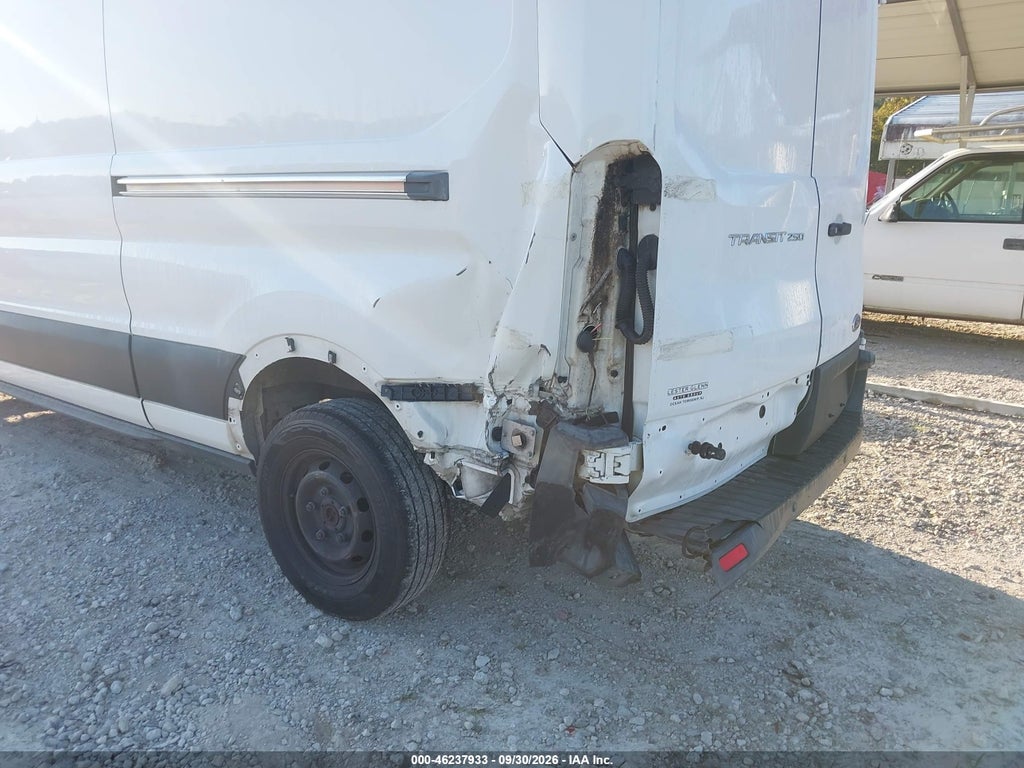 2018 Ford Transit-250 photo 6