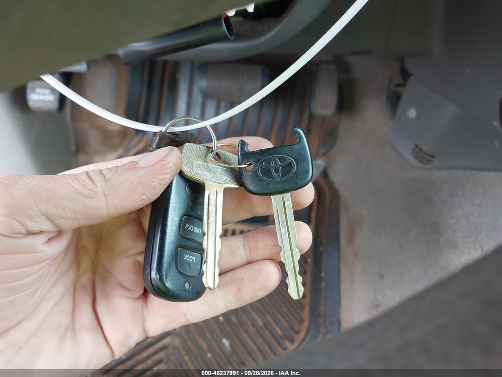 2003 Toyota Tundra SR5 V8 photo 11