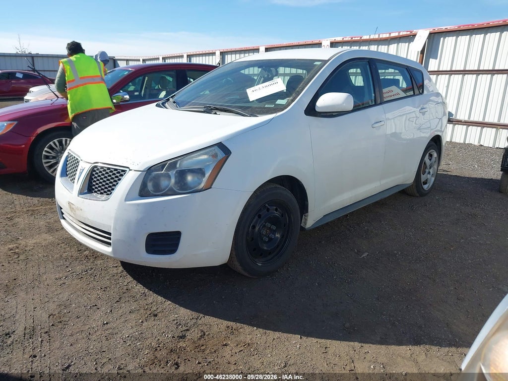 2010 Pontiac Vibe photo 2