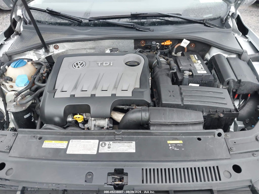 2014 Volkswagen Passat 2.0L TDI SE photo 10