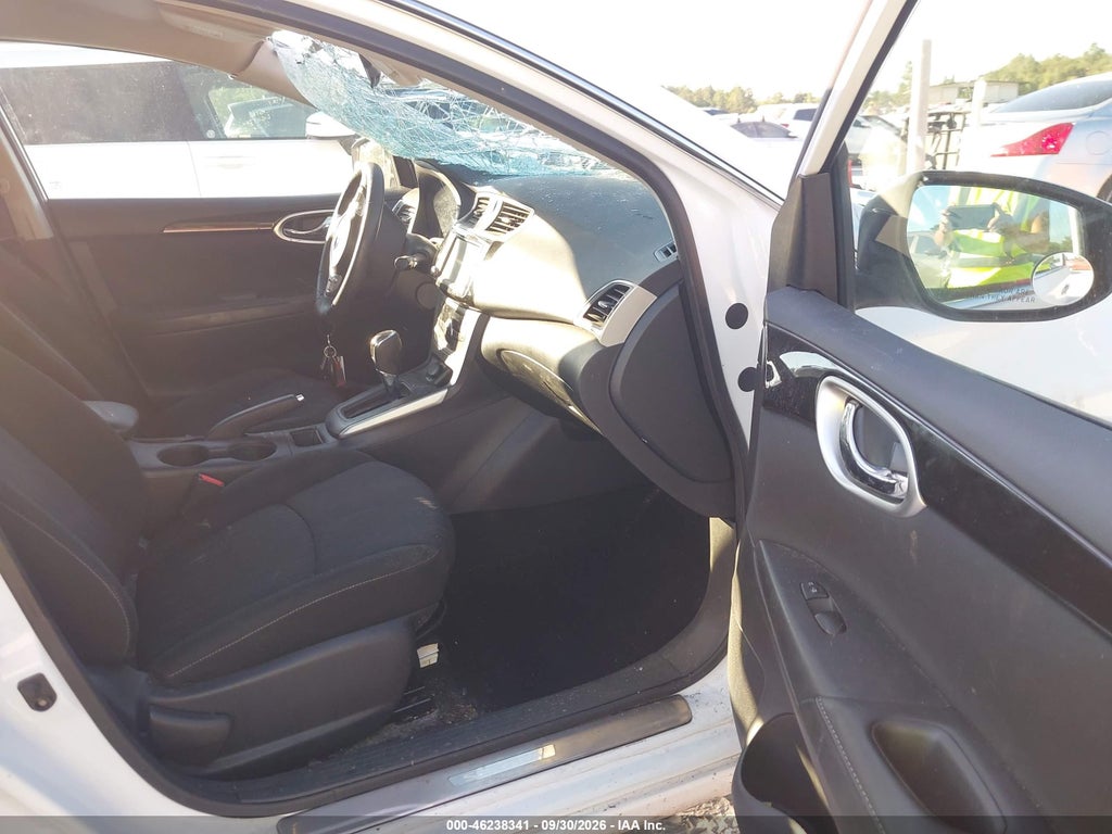 2019 Nissan Sentra SV photo 5