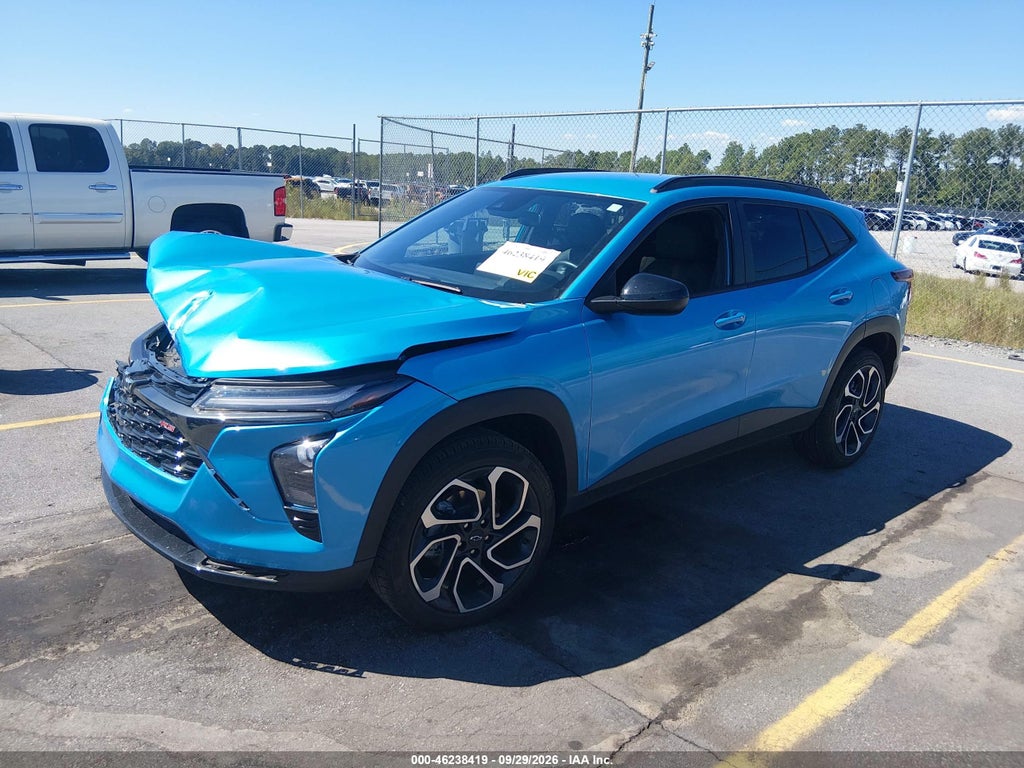 2025 Chevrolet Trax FWD 2RS photo 2
