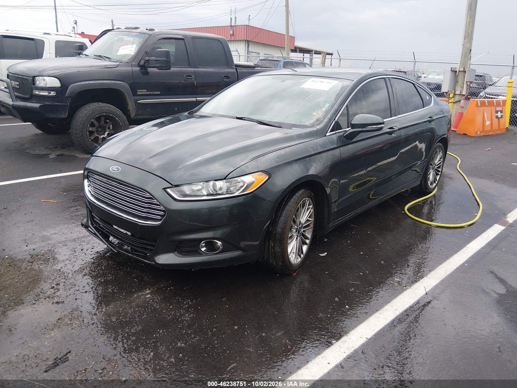 2015 Ford Fusion SE photo 2