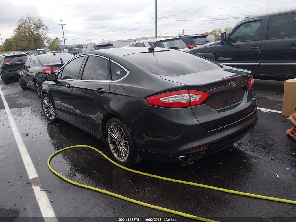 2015 Ford Fusion SE photo 3