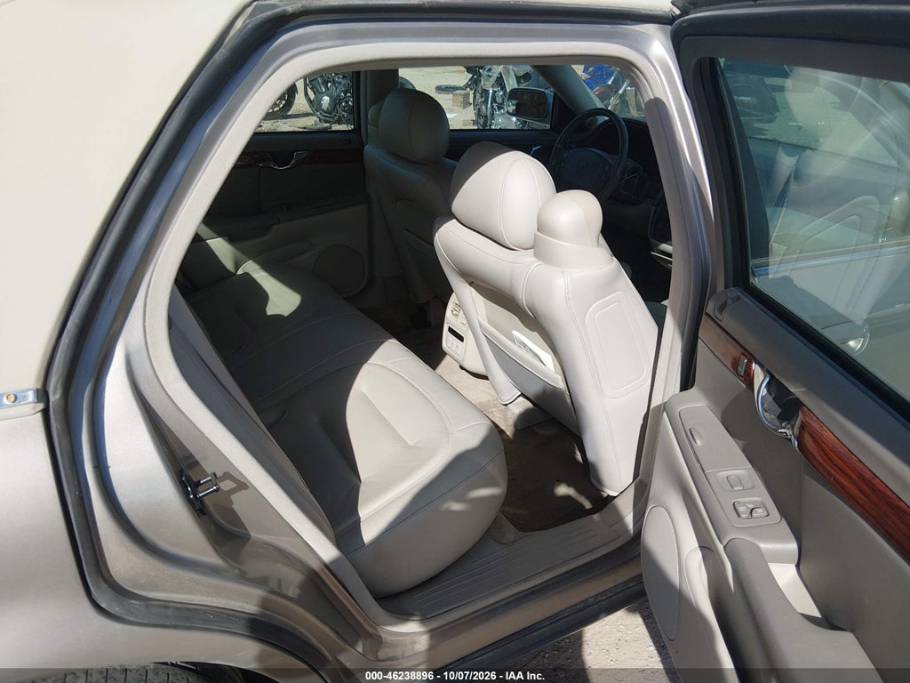 2003 Cadillac Deville Standard photo 8