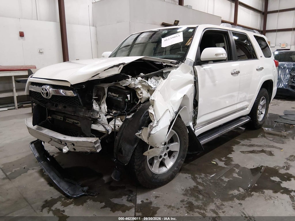 2011 Toyota 4RUNNER SR5 V6 photo 2