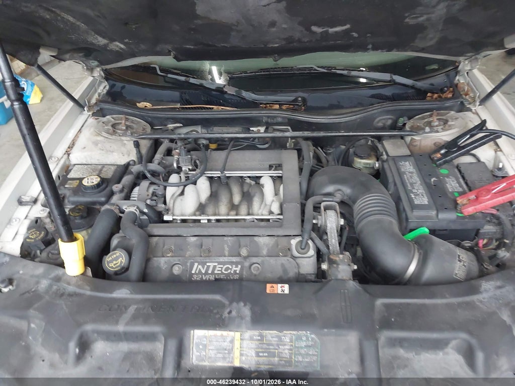 2002 Lincoln Continental photo 10