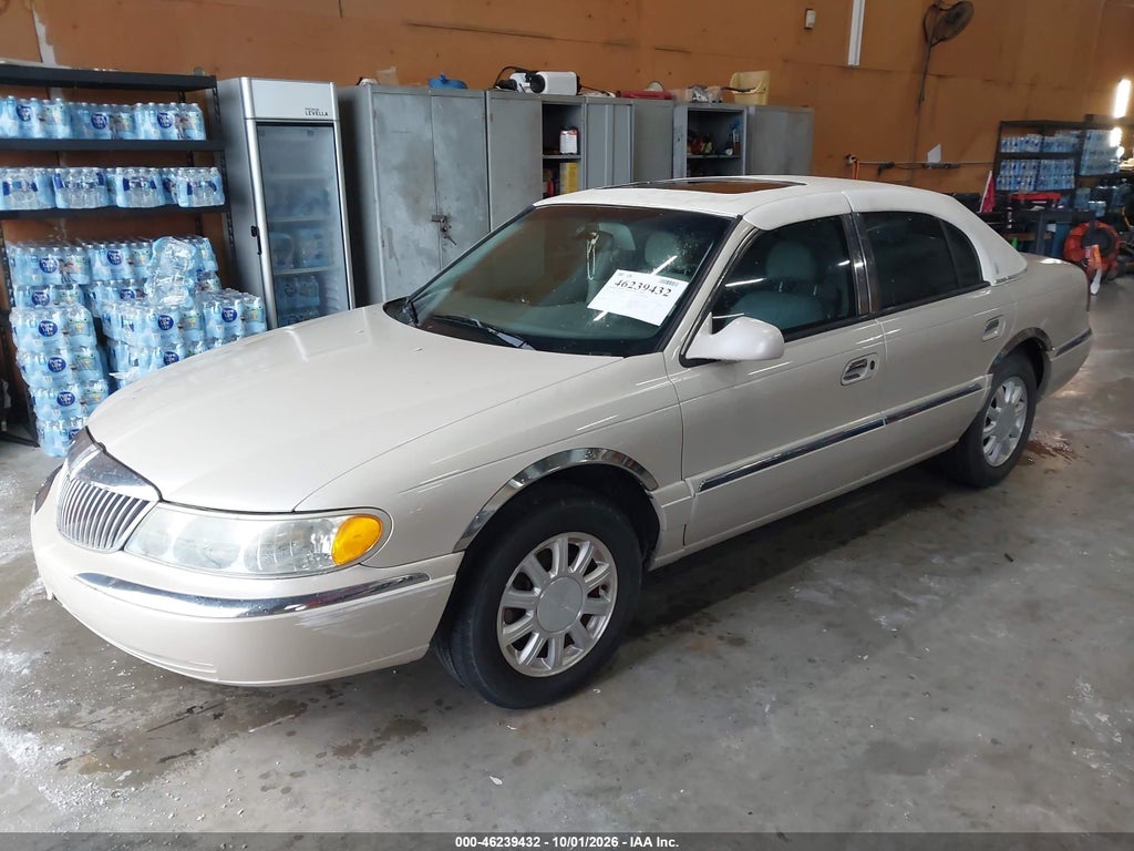 2002 Lincoln Continental photo 2