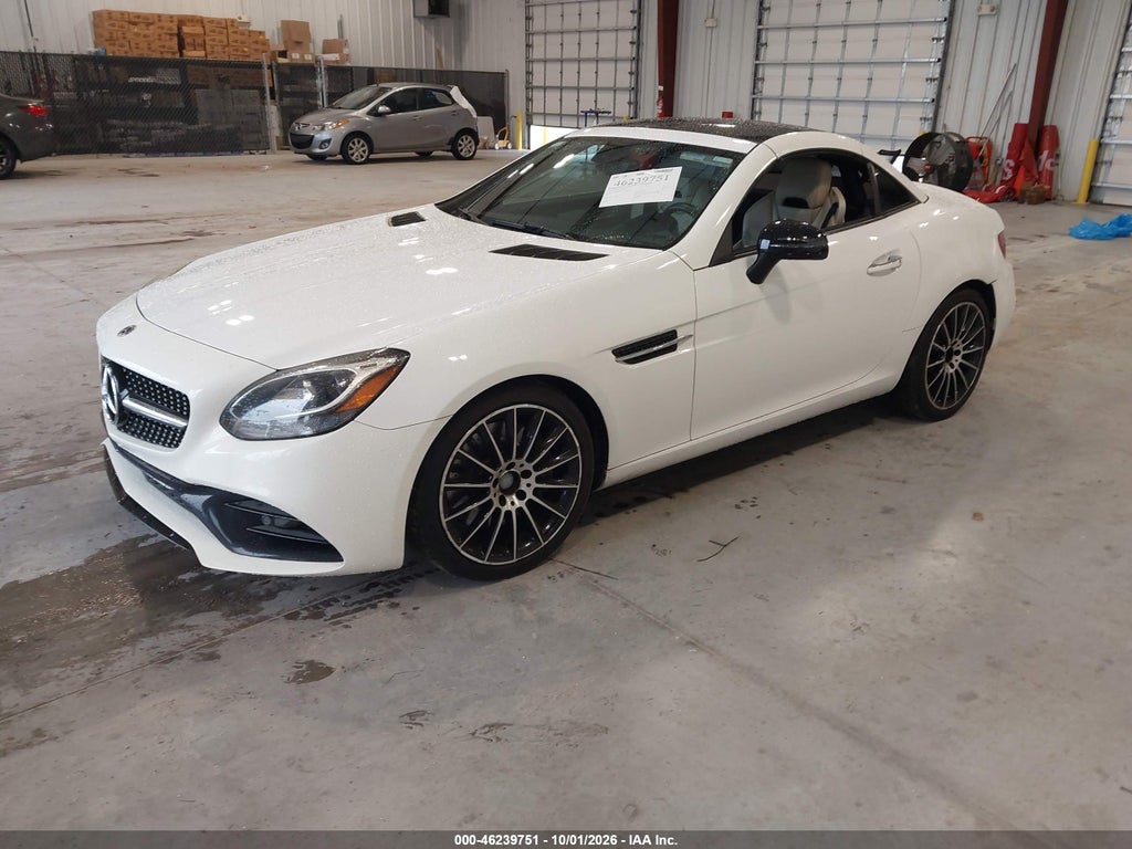 2018 Mercedes-Benz SLC 300 photo 2