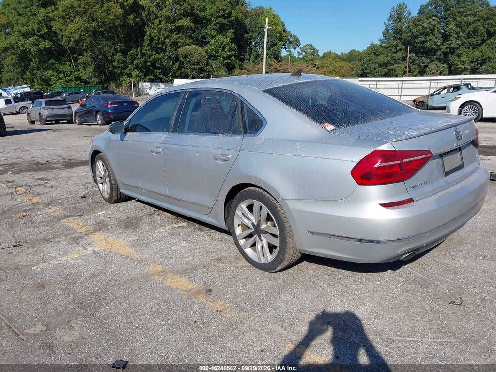 2016 Volkswagen Passat 1.8T SEL photo 3