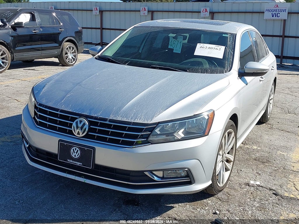 2016 Volkswagen Passat 1.8T SEL photo 6