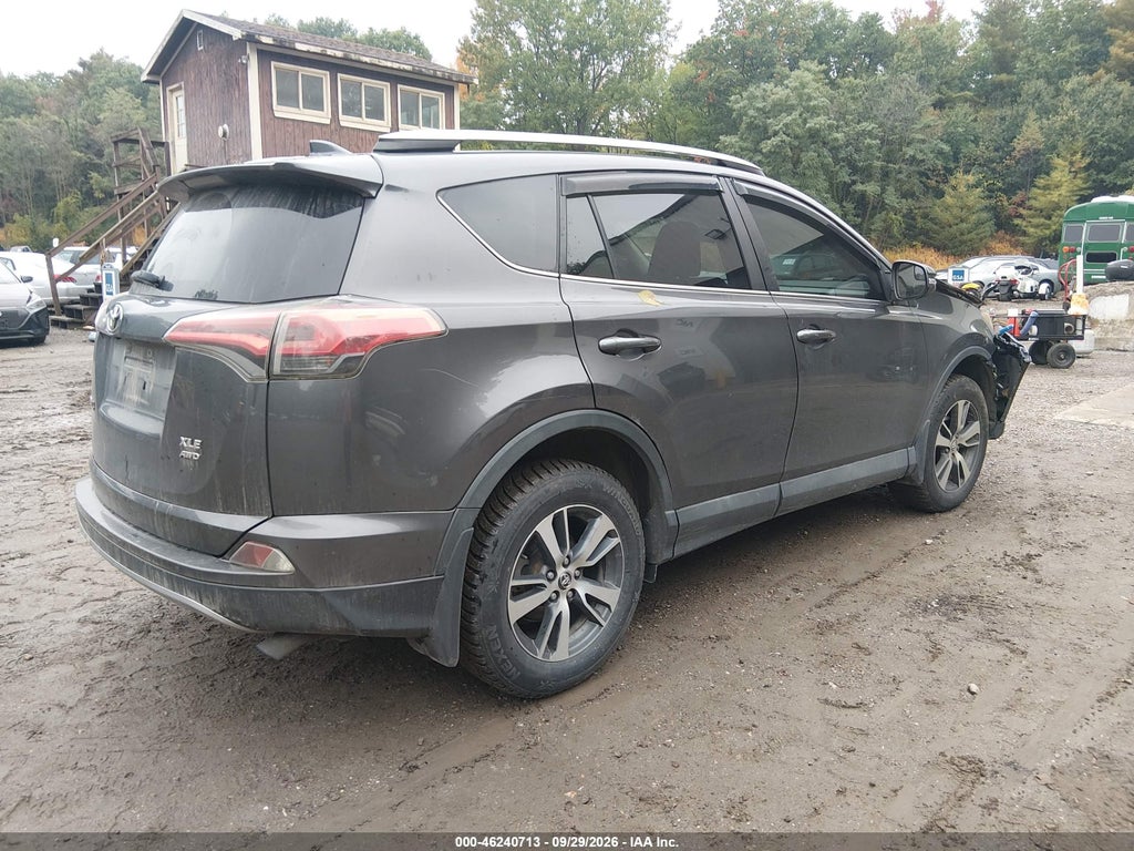 2017 Toyota RAV4 XLE photo 4